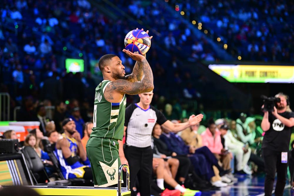 一名女子在 一名女子在