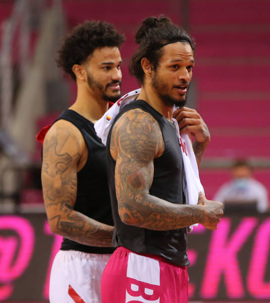 员都未表现 员都未表现