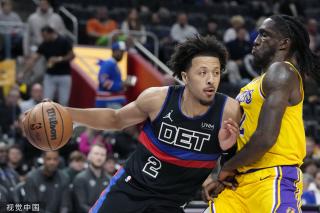 仅二十出头 仅二十出头