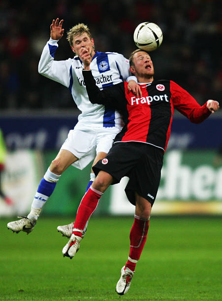 9亿欧元 9亿欧元